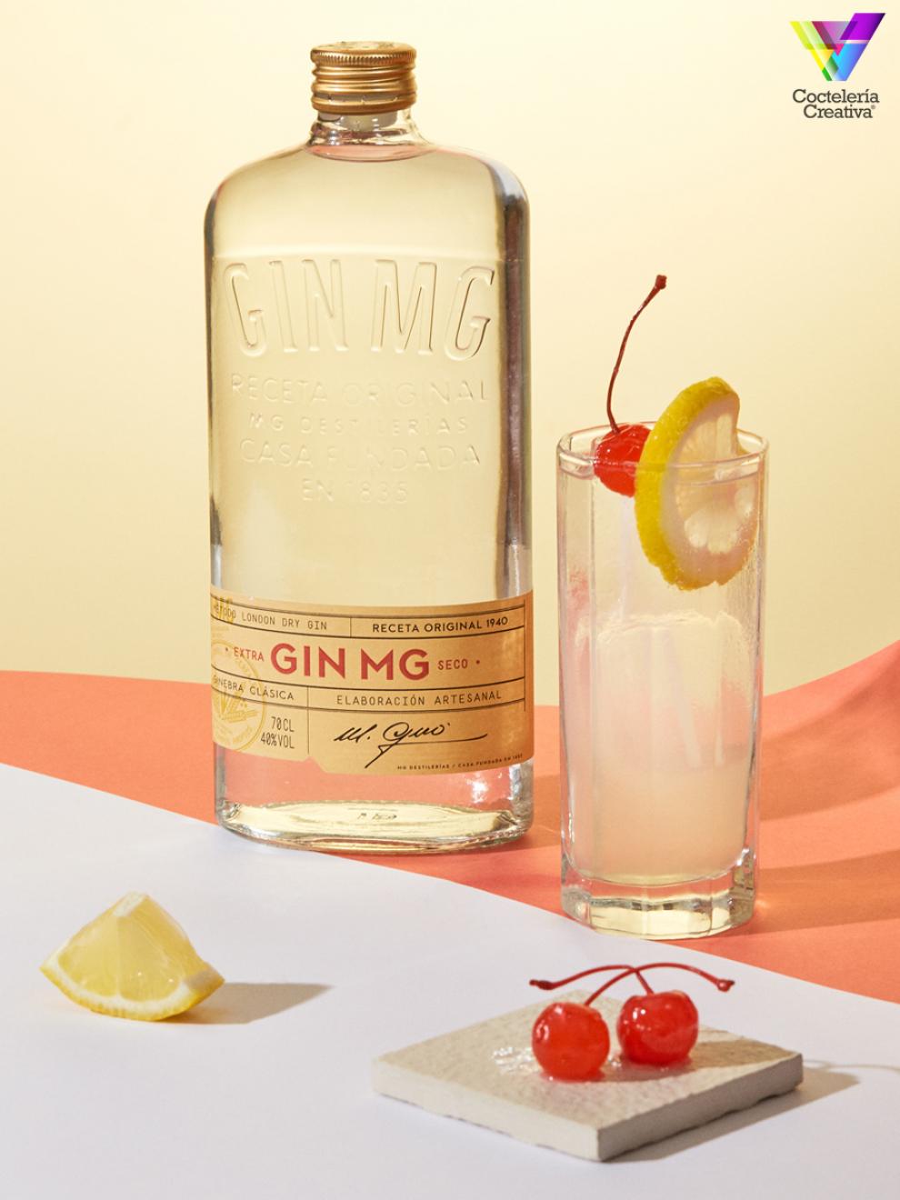 Cocktail Ton Collins Gin MG imagen Ton Collins Gin MG con botella Gin MG
