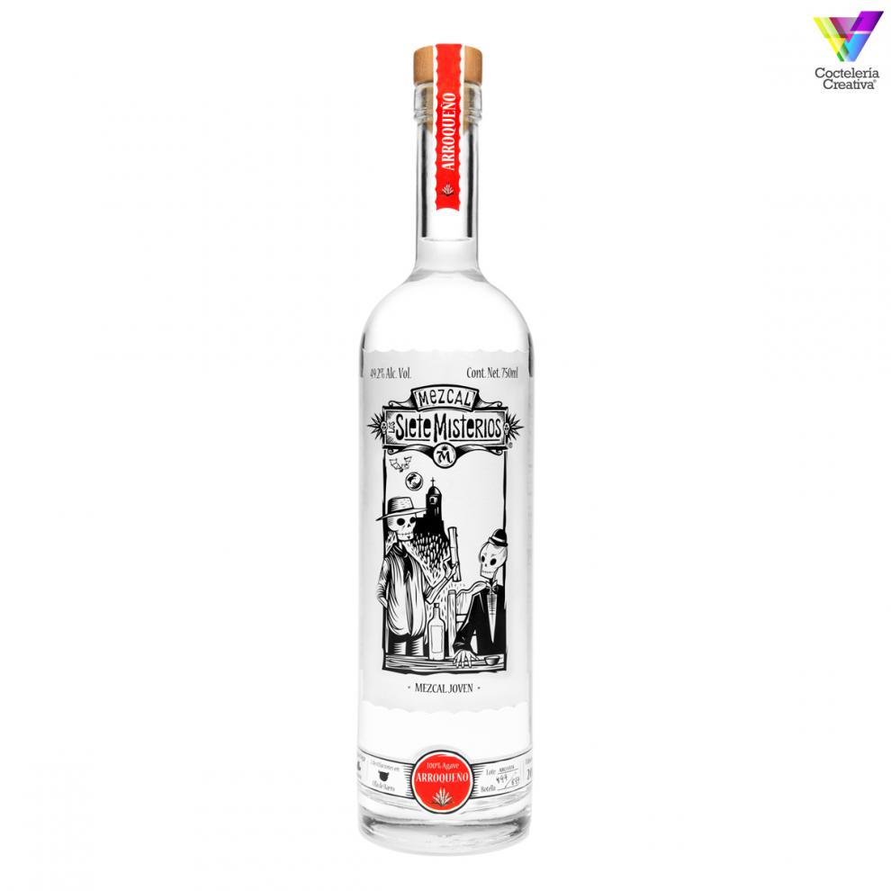 Mezcal Los Siete Misterios Arroqueño imagen botella fondo blanco Mezcal Los Siete Misterios Arroqueño